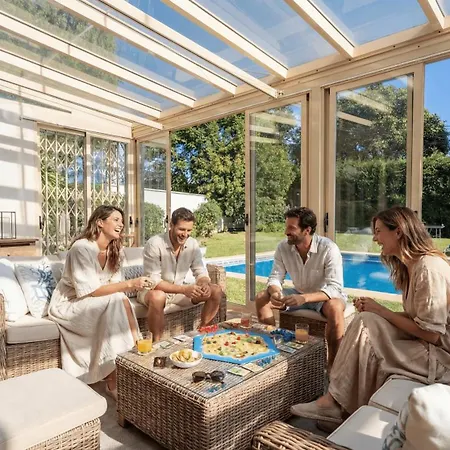Vacation I Bosquecito, Giant Private Heated Pool, Walk To The Beach, 6 Bdr, Spacious Villa, Bbq, Alarm System, Ample Garden Villa *