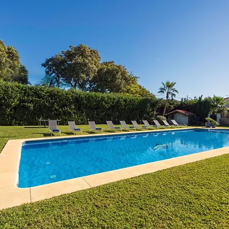 Villa Vacation I Bosquecito, Giant Private Heated Pool, Walk To The Beach, 6 Bdr, Spacious Villa, Bbq, Alarm System, Ample Garden *